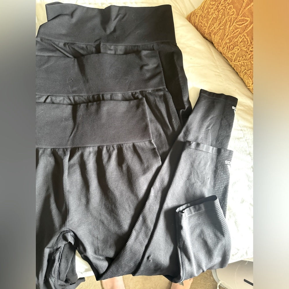 NWOT 3 pairs of Adidas leggings ribbed size m/l